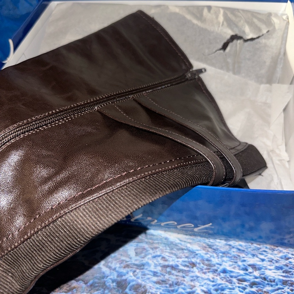 Easy Street Women's Brown Tess Plus Wide Calf Knee High Boots 8 M BNIB $80 - Picture 4 of 9